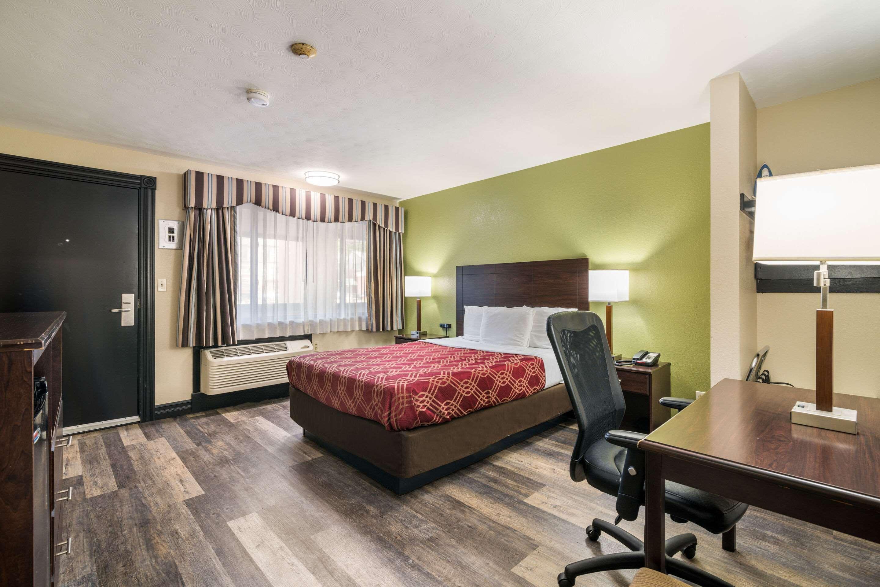 Econo Lodge Boston-Malden Eksteriør billede