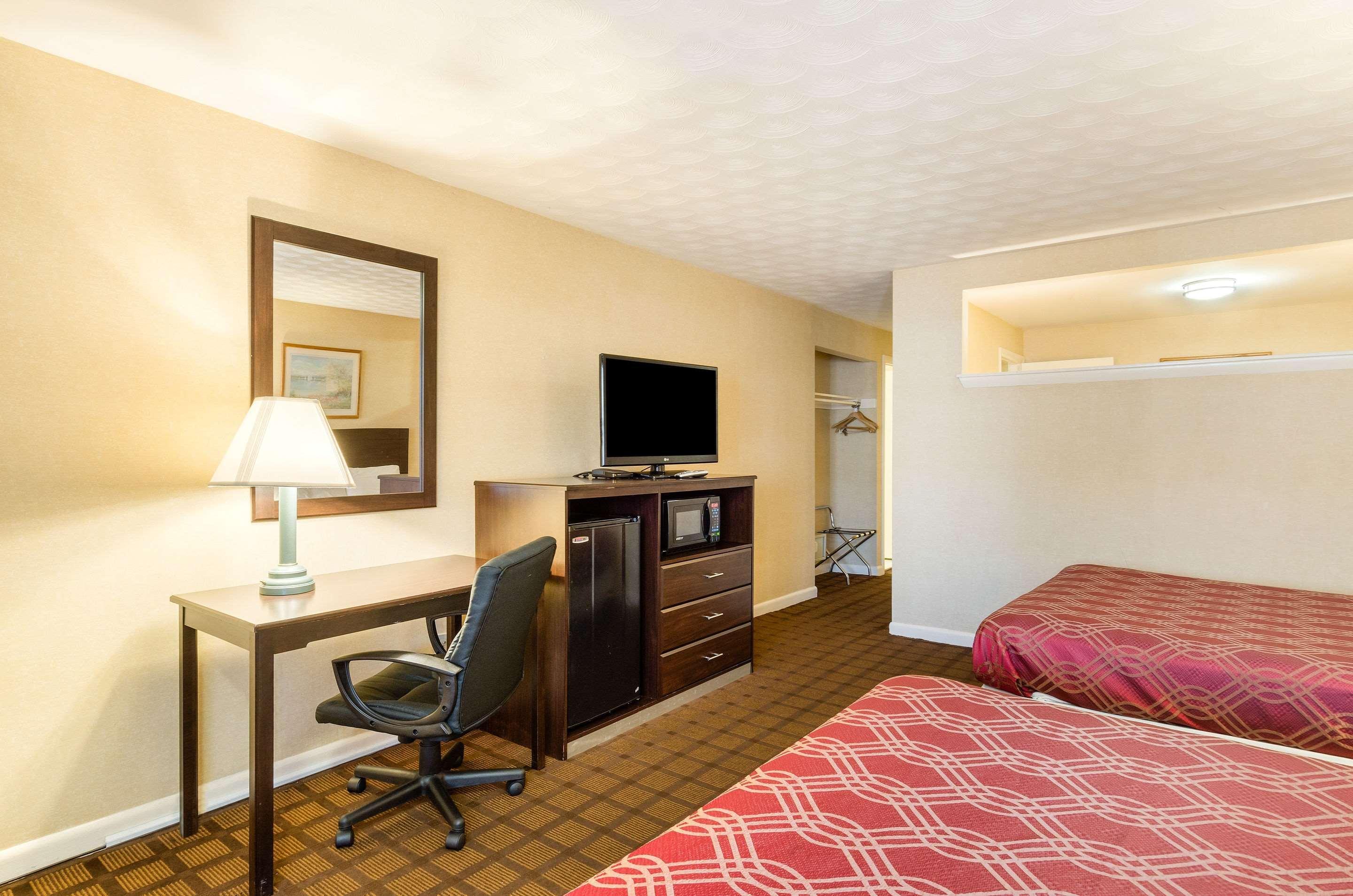 Econo Lodge Boston-Malden Eksteriør billede